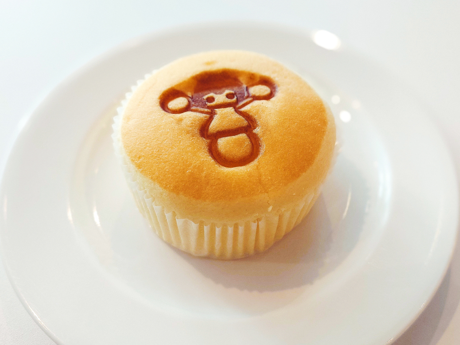 知る人ぞ知る「村田製作所チアリーディング部」が焼き印されたチーズ蒸しパン＠株式会社村田製作所