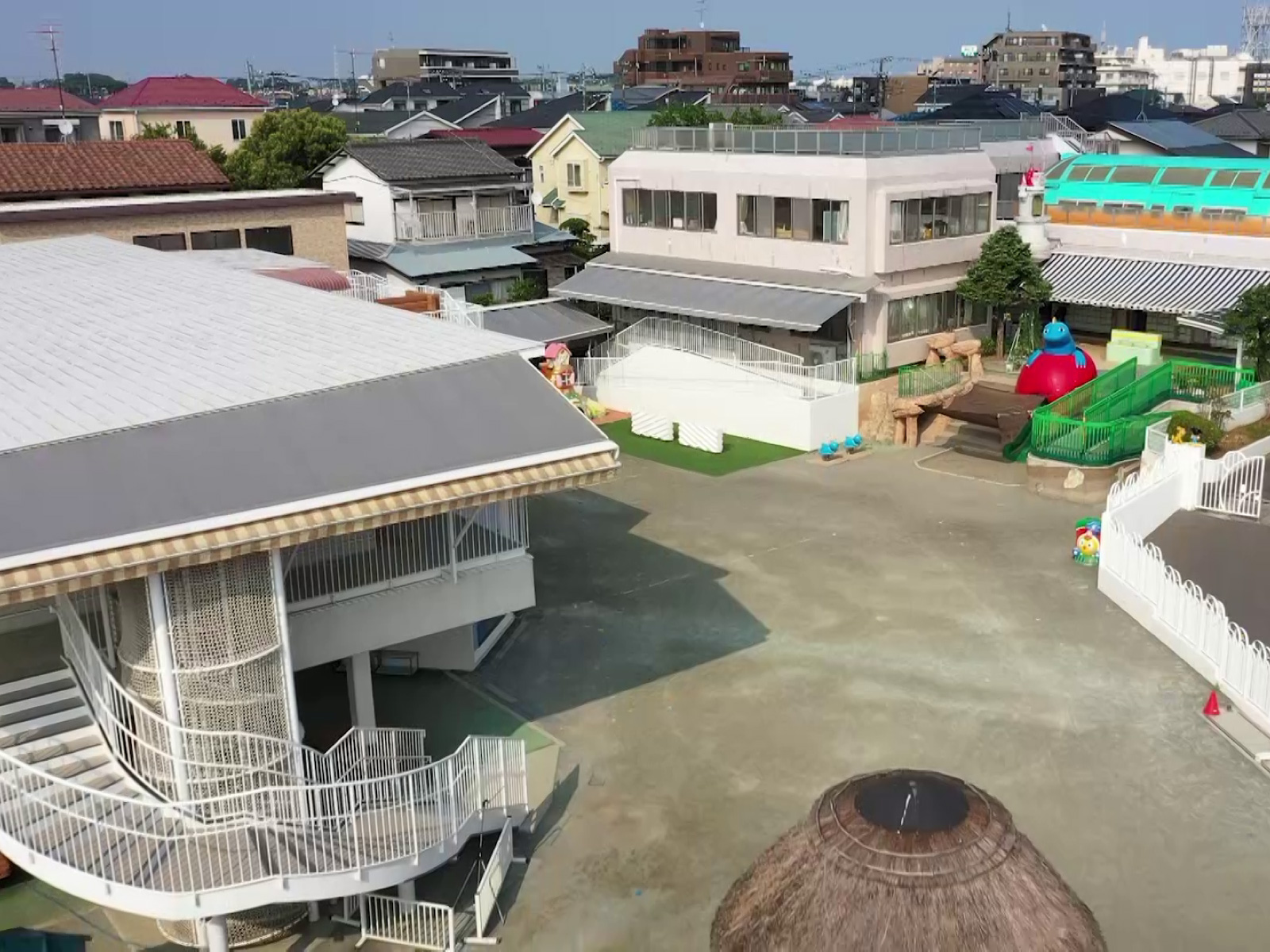 広い園庭も魅力のひとつ