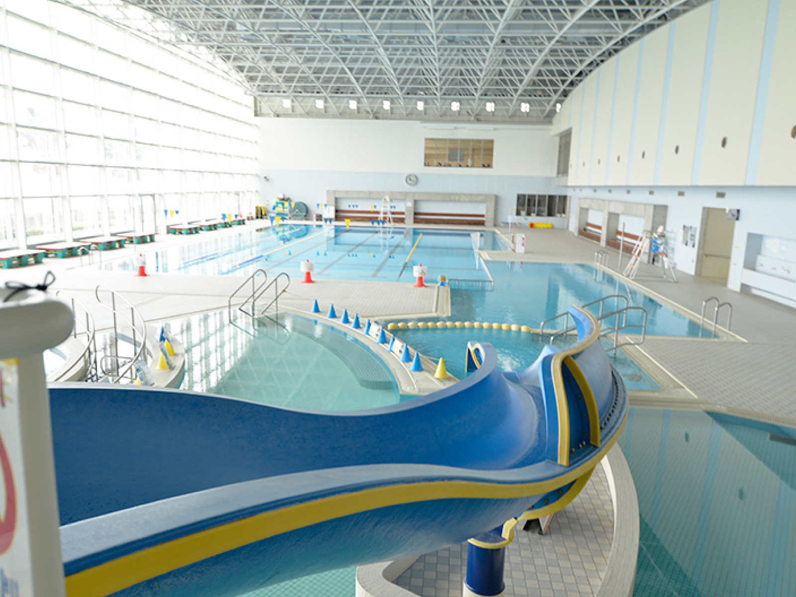 横浜市市営金沢プール（リネツ金沢）