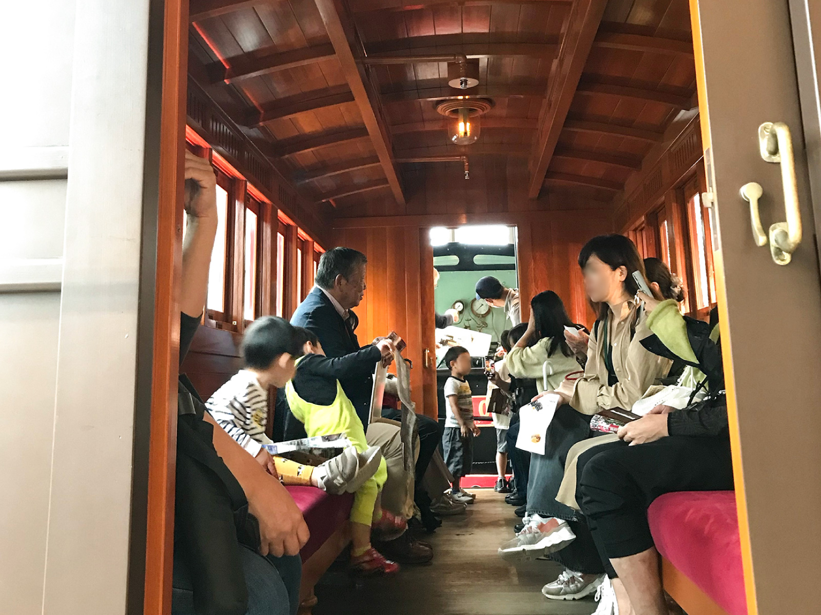 桜木町駅直結！本物の蒸気機関車に出会える穴場スポット | 横浜子育て