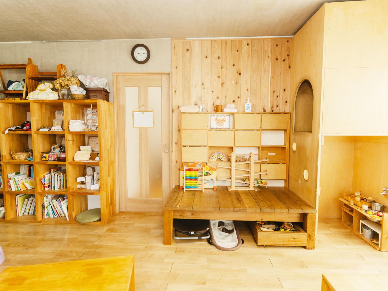 落ち着いた店内